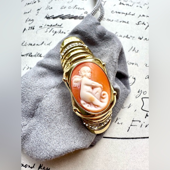 Amedeo Jewelry - SALE! Amedeo cameo ring (articulated ring)